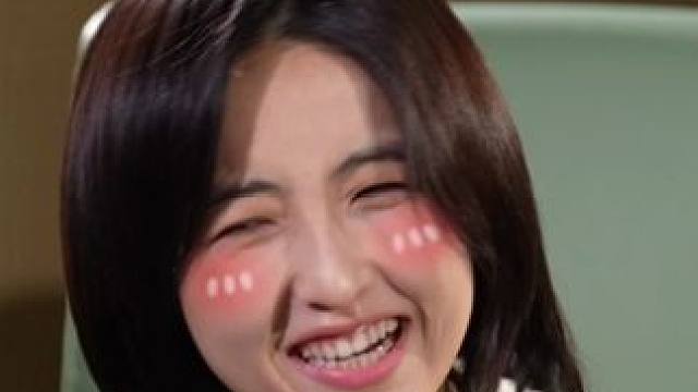 #张子枫说挑选角色看缘分不给自己设限 #张子枫 说对于角色的挑选，不会刻意避开曾经饰演过的类似角色，