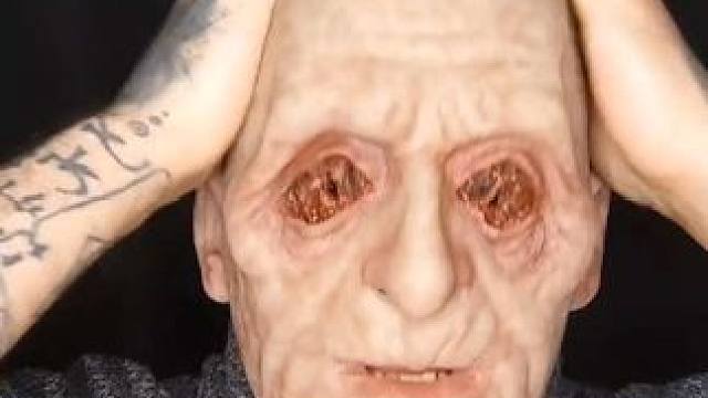 面具爱好者 #国外视频分享 #面具下的男人 #恶魔面具 #面具