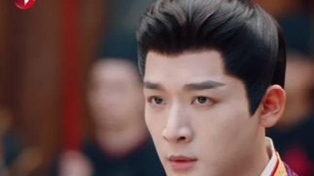 大婚当日，余七为护爱人，当街放弃皇子身份。崔明月大怒，此时朱子玉突然出现，当街抢婚，称早与明月郡主私