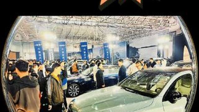 精彩最后一天，快 错过再等一年#车展现场 #车展美女 #2025西海岸车展