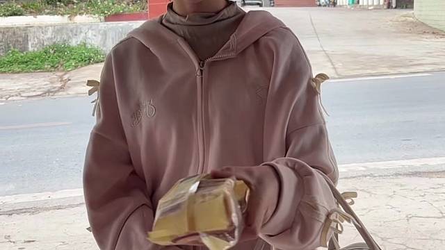 异国他乡来寻亲，一问才知是同乡