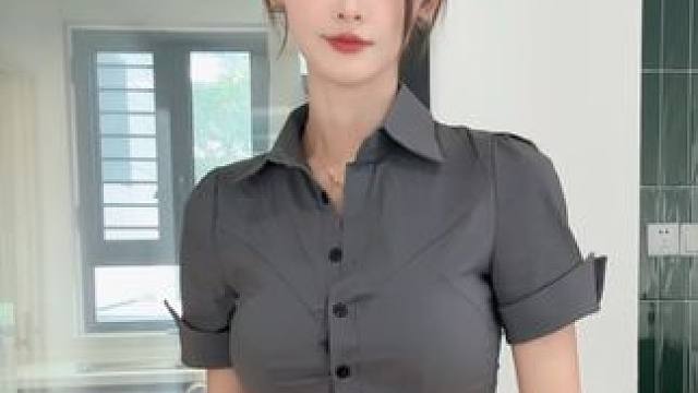 #谁能拒绝小太阳的职业装 夸