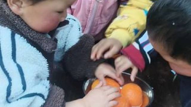 带孩子的累只有经历过的才懂，以后买水果要买一样大的了。 #内容启发搜索