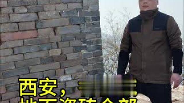 西安，香槟城，地面瓷砖全部起翘了，早上拆，下午装！