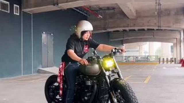 安全骑行 
#凯旋bobber #凯旋摩托 #bobber #复古机车 #每个男人都有一个机车梦