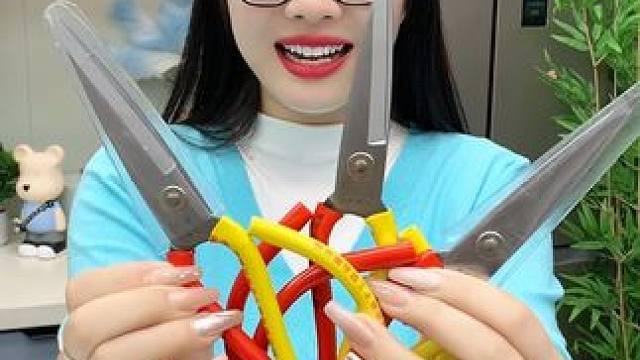 厨房剪刀#厨房剪刀 #厨房剪刀不锈钢剪刀 #厨房剪刀神器 ##厨房剪刀三件套