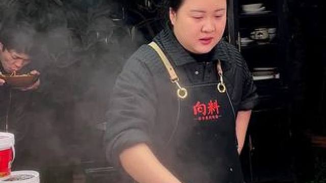 粉丝问小面调料能不能带到国外#小面调料 #妈呀太香了 #嘎嘎好吃