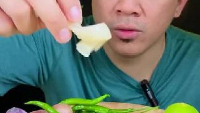 泰国美食 #舌尖上的味道 #爱生活爱美食 #治愈系乡村美食 #把家乡的味道分享给大家 #东南亚美食