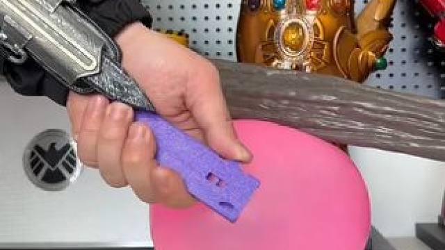 果然还是2026年的袖剑更帅~ #有男生会拒绝这个玩具吗 #酷炫