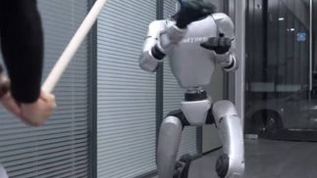 一开始 我只是想要一个洗衣做饭的机器人#机器人 #人工智能 #科技 #李小龙 #震撼