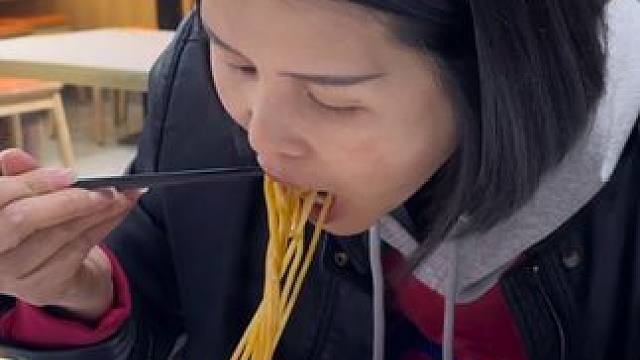 和爹妈从山西来上海做装修，这真是纯来干活的，这也太省了 #内容过于真实 #装修人 #家庭日常