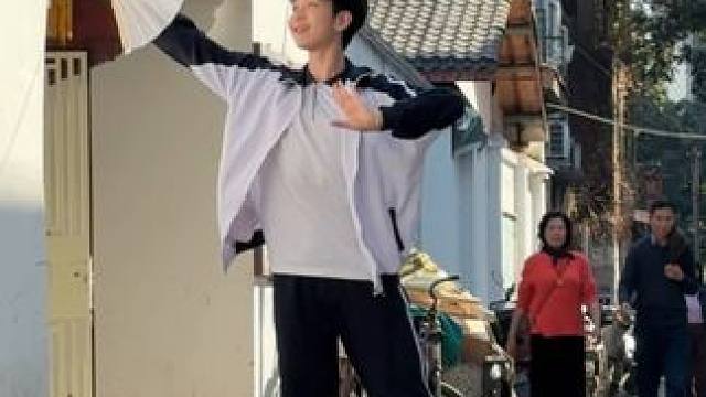 再深深切切的开始也得不到小美的关注（已黑化）#风月 #古典舞 #男高 #小巷