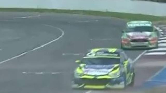 千万别跟人说你是跟我学的赛车！ #一周撞车合集