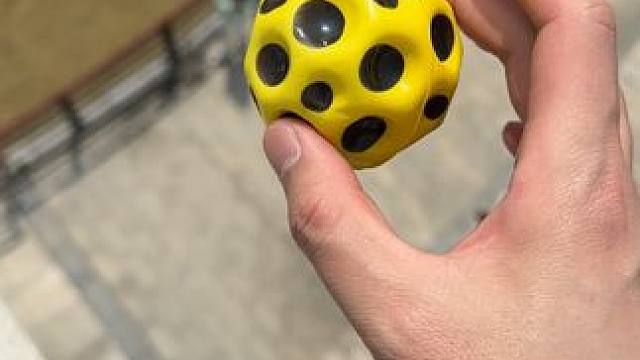 还是第二个的弹力好~ #玩个很新的东西