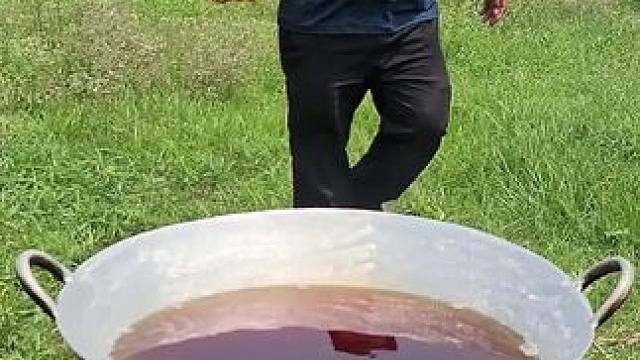 东南亚大叔来了油炸火腿肠 #舌尖上的味道 #我的农村生活 #把家乡的味道分享给大家 #农村美食记录生