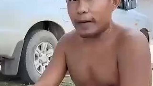 哈哈矮子来了 #哈哈哈哈哈哈我要笑死了 #实在憋不住就笑出来吧 #东南亚矮子