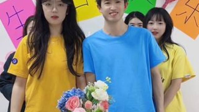 祝她生日快乐 #生日快乐 #记录美好时刻 #过生日仪式感 #办公室日常