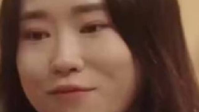 如果吃饭时听到旁边有瓜吃。你还会走吗。 #这谁顶的住啊 #奇葩综艺 #综艺搞怪 #老外真会玩