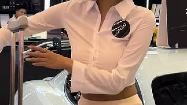 程儿带伤开工#肤白貌美 #完美身材 #模特美女 #大长腿 #程儿