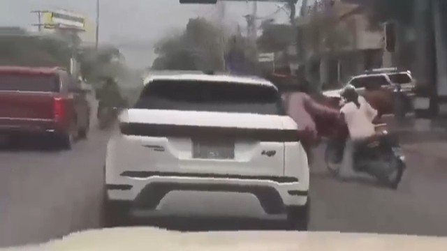 缅甸7.9级，当年汶川8.0级， 破坏可以想象，地动山摇。 希望在缅甸华人全部安全！