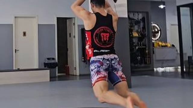 最强的徒手力量训练……#格斗 #力量训练 #爆发力训练#核心力量#MMA豹哥