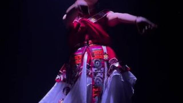 每晚22:55我们酒吧的苍南之恋之纳西族一小节。更多演出请到店欣赏。#少数民族风情 #演出现场视频 