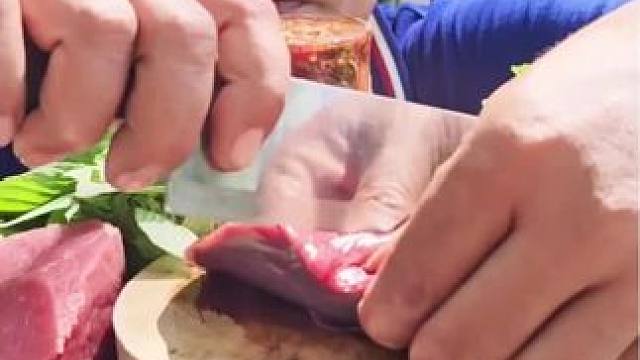 现切牛肝 #内容启发搜索 #舌尖上的味道 #东南亚美食 #泰国美食 #把家乡的味道分享给大家