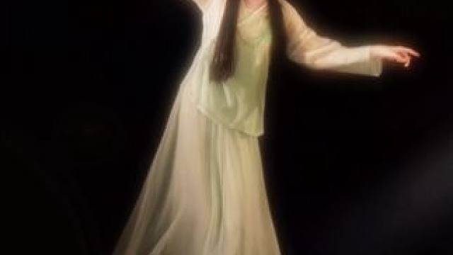 天青色等烟雨 而我在等你