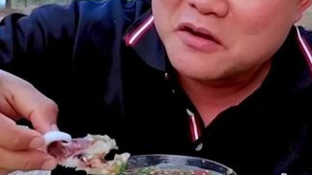 泰国️酱汁水煮大墨鱼须 #泰国主播吃美食视频 #泰国有哪些神奇美食 #泰国生活 #泰国大叔#内容启发