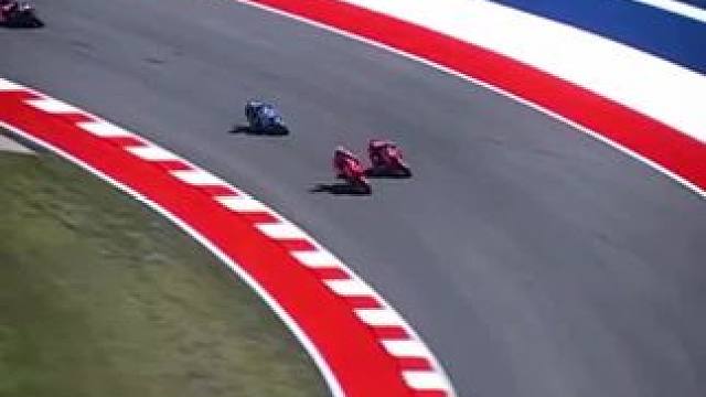 冲刺赛开局十分精彩，开局马奎斯差点嗨塞，小夸与vr46两位车手整场比赛缠斗不断#Motogp #摩托