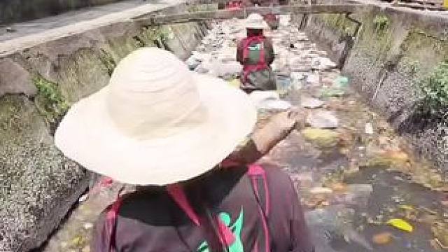 越南河道清理，清完瞬间舒服了#河道清理 #解压时刻 #清理河道垃圾