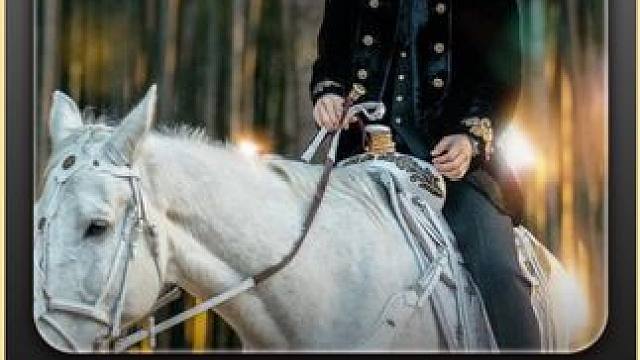 平行世界的君王，为了寻找自己的救命恩人，意外穿越到了现代 #韩剧 #奇幻爱情 #穿越 #永远的君王 