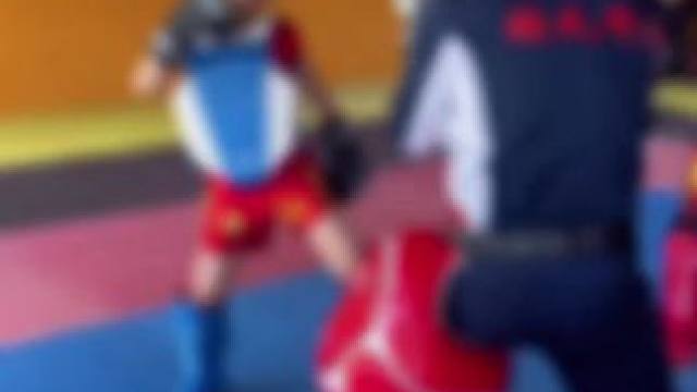 搏击，就是一场自己与自己的较量
让积极打败消极，让快乐打败忧郁，让勤奋打败懒惰，让坚强打败脆弱#山西