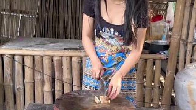 东南亚特色美食 #东南亚女孩 #东南亚美食#泰国女孩#把家乡的味道分享给大家 #内容启发搜索