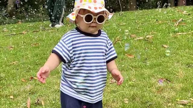 辞职带娃，用镜头记录露兮的成长。