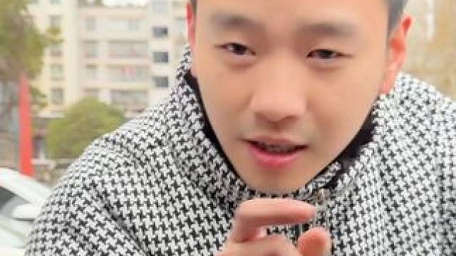 很多朋友买了车，连这个都还不知道，它不需要流量，不需要卡，插USB供电即可使用，车速，语音播报，真的