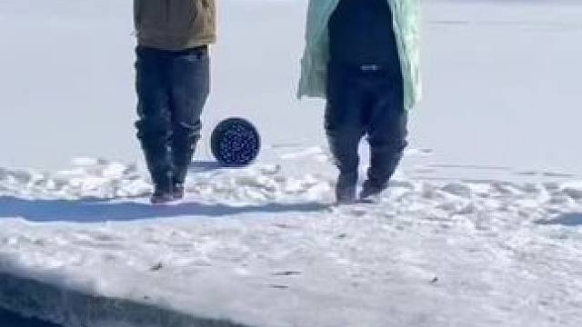 #户外捕鱼 #雪地里撒欢