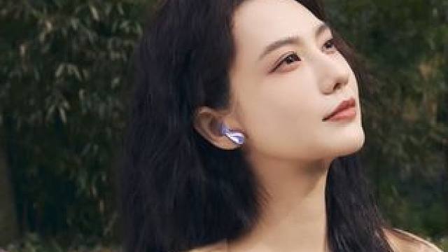 这很潮流前线了！最百搭的时尚单品真的来了！ #耳机  #时尚  #我的耳边秀场