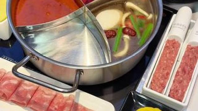 #许府牛#火锅日常穿搭#许府牛四宫格上新