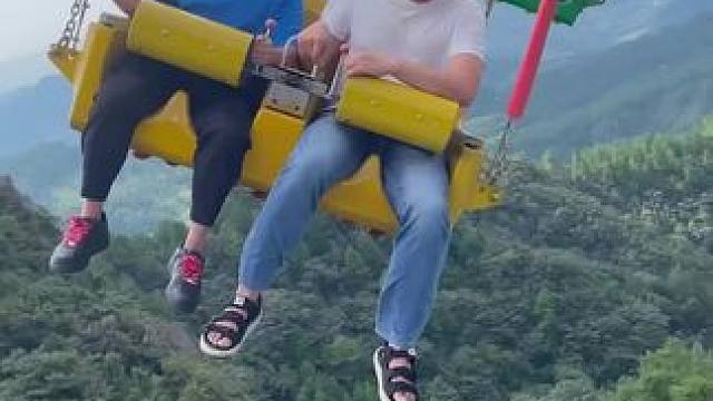 解锁重庆新玩法，#奥陶纪景区等你来挑战