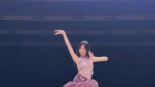 一个人走过太多无助的路，早就不怨了 #歌曲西楼爱情故事