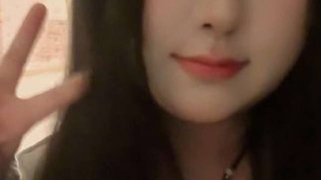 很高兴遇见你，希望你也是。 
#今天也要开心鸭 #氛围感 #甜妹