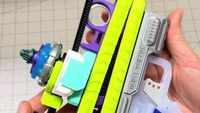 没有男生会拒绝这么酷的陀螺吧~ #有男生会拒绝这个玩具吗  #酷炫