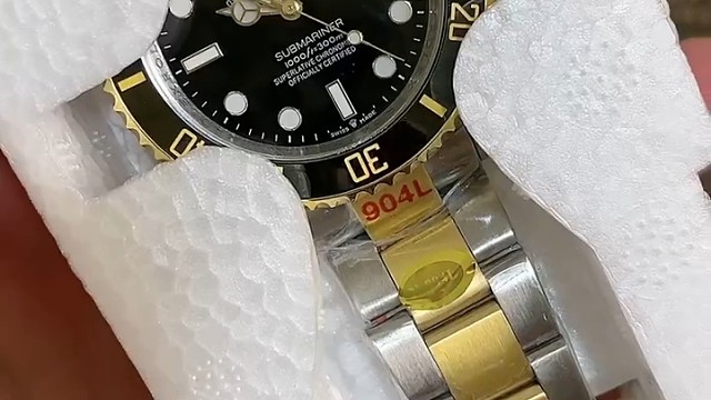 这款手表卖爆了！#机械表 #男表推荐 #高端腕表