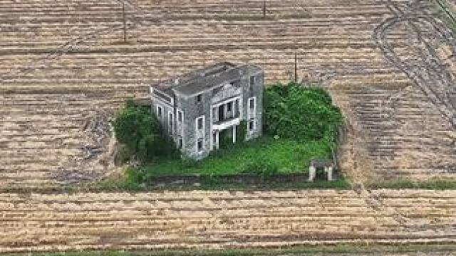 民国初年，屋主远赴海外发财后盖了这栋别墅，若干年后匆匆一别，也许发财了，也就不回了！#旅行推荐官 #