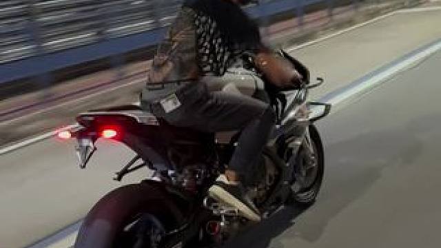 外国人少是有原因的#我要上热门#摩托车爱好者 #极限运动