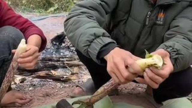 越南安叔来了吃生竹笋 #把家乡的味道分享给大家 #东南亚美食 #舌尖上的美食 #农村美食记录生活 #