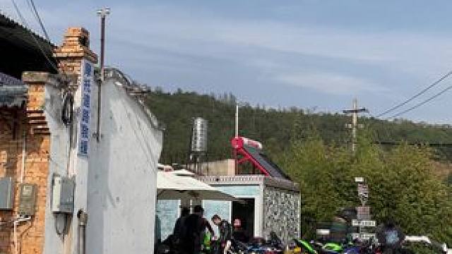 夏天来啦 骑摩托车的季节到啦 雅虎～#摩托车 #热爱机车热爱生活