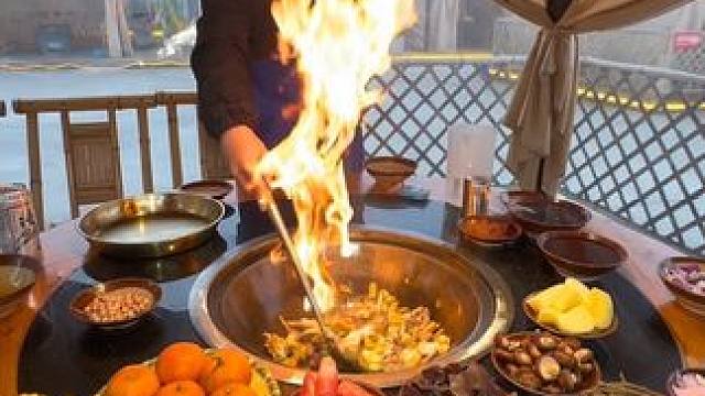 为了这一口柴火鸡，特意跑了一趟乐山！ #为了这一口特意去吃 #浅尝一口春天的味道 #山城柴火鸡 #乐