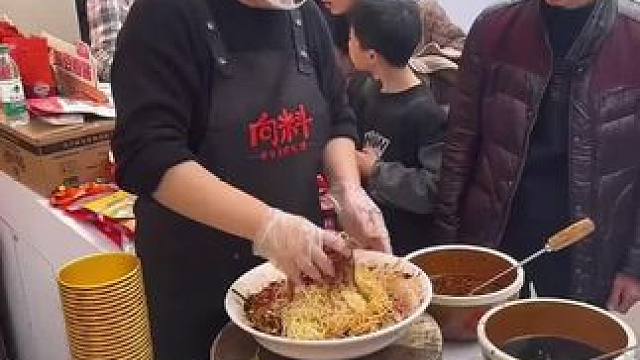 胖妹正在直播间拌面#妈呀太香了 #调料 #嘎嘎好吃